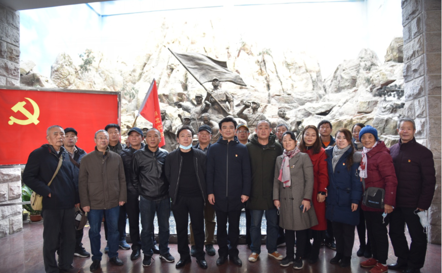 南京市栖霞区太平村社区组织党员参观茅山新四军纪念馆