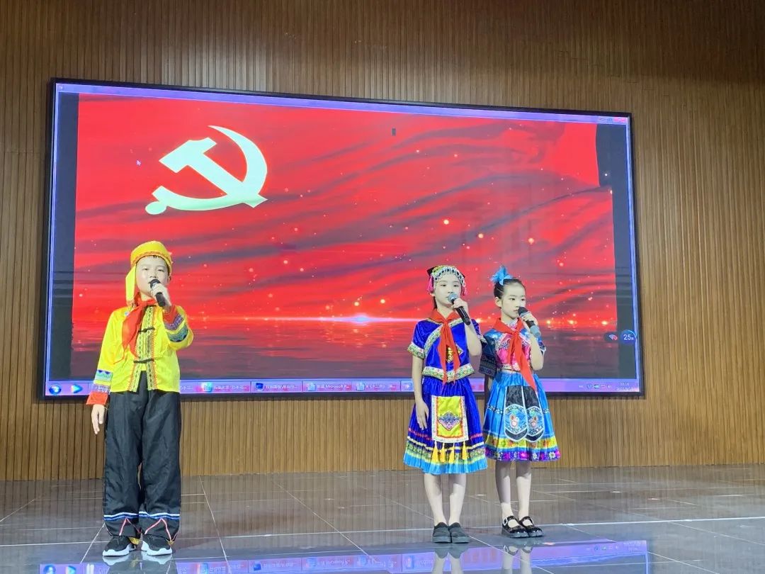 喜迎二十大 建功新时代丨2022年英雄故里 · 巧手花灯钦州老街诗词朗诵会顺利举行！