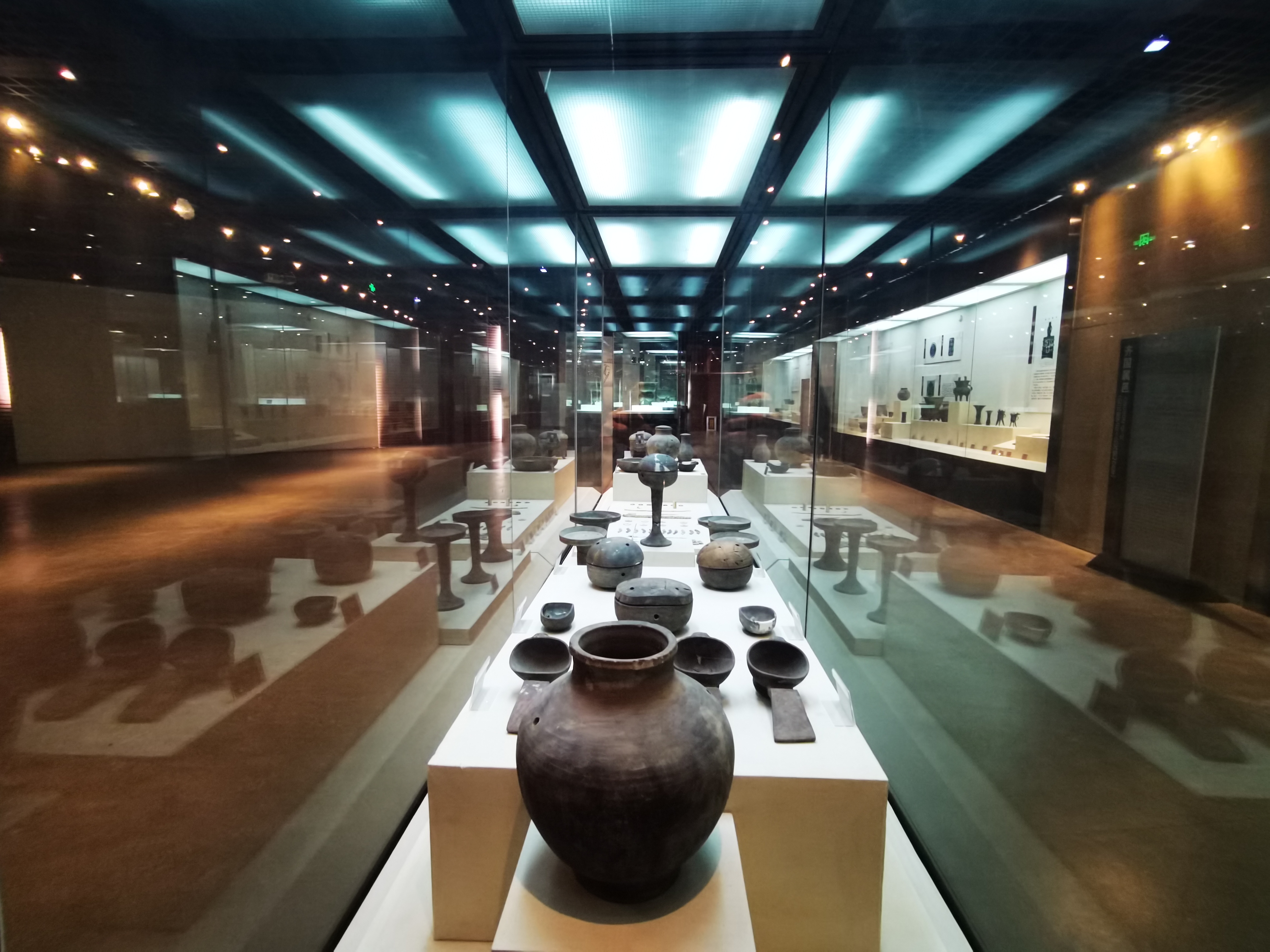 关于征集反映社会发展变迁物证的公告